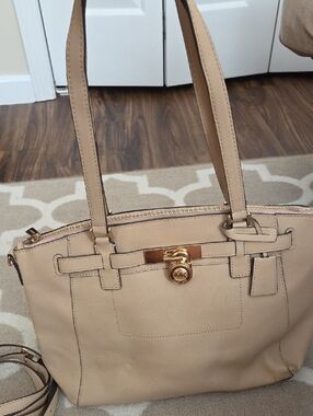Michael Kors Beige Leather Shoulder Tote with Gold Lock